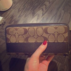 Coach accordion zip wallet